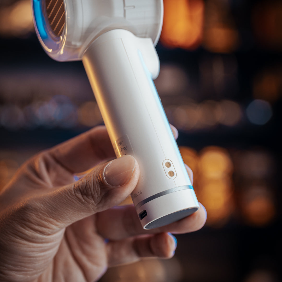 izzCool 20 PRO (Green) - Handheld Air Conditioner Fan (5,000mAh)
