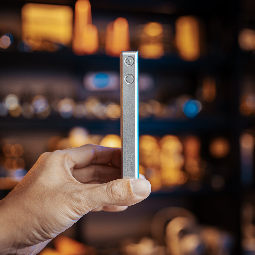 SCL10 - 2-in-1 Light & Power Bank (10,000mAh 18W)